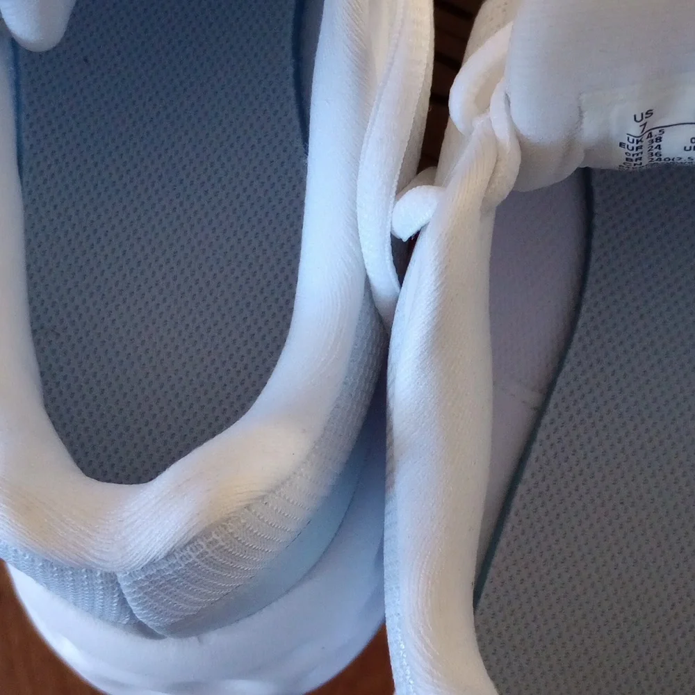 NOWT - Picture 8 of 8